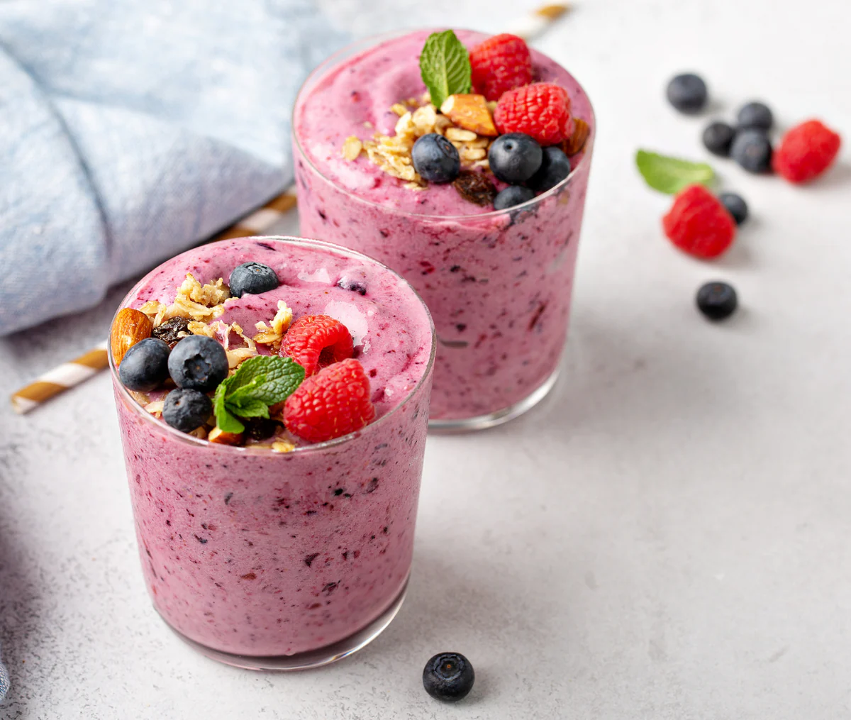 Metabolism-Boosting Berry Blast Smoothie